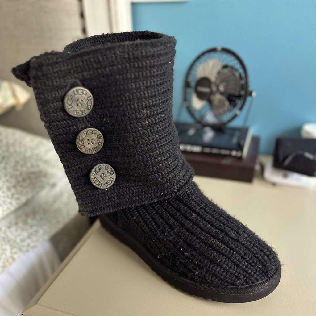Ugg Womens Classic Cardy Winter Boot